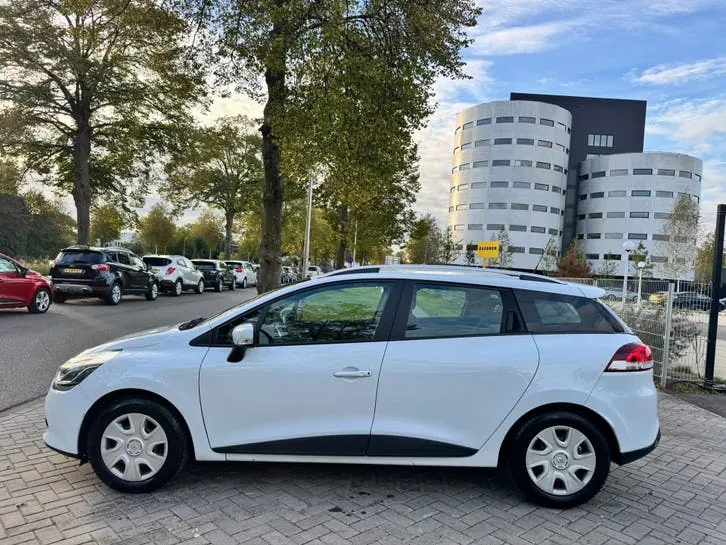 Renault Clio 2015 photo 2