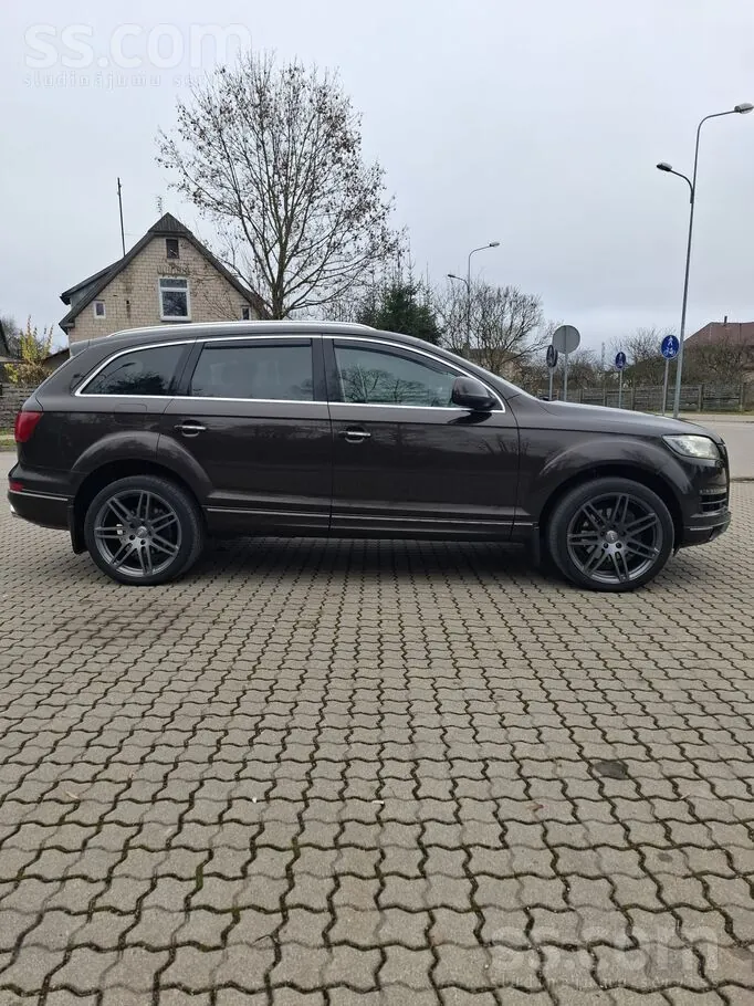 Audi Q7 2009 photo 4
