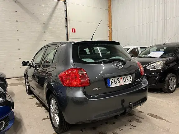 Toyota Auris 2009 photo 5