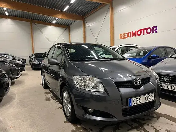 Toyota Auris 2009 photo 2