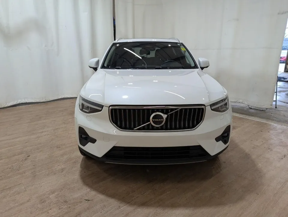 Volvo Xc40 2023 photo 2