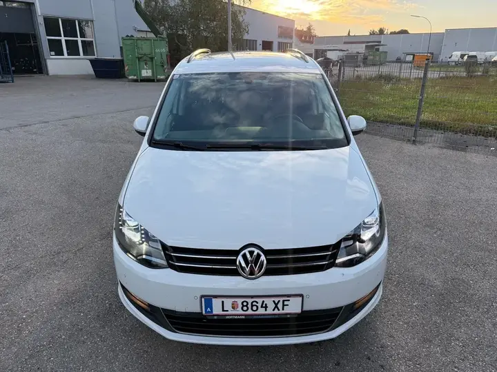 Volkswagen Sharan 2015 photo 2