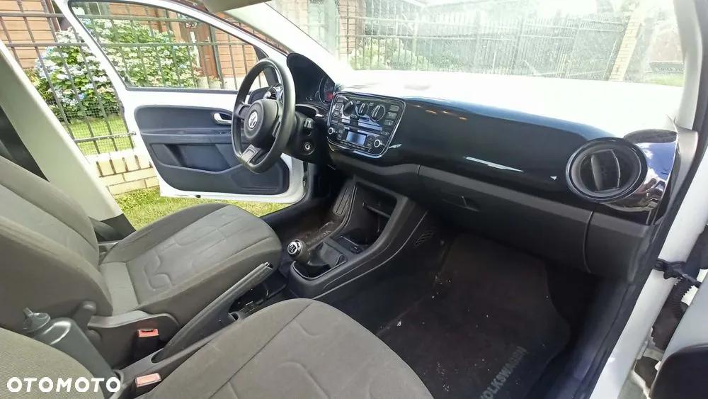 Volkswagen Up 2012 photo 4