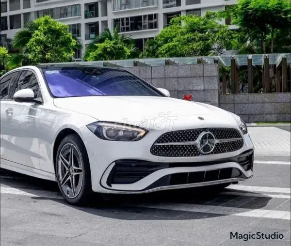 Mercedes-Benz C-Class 2025 photo 3