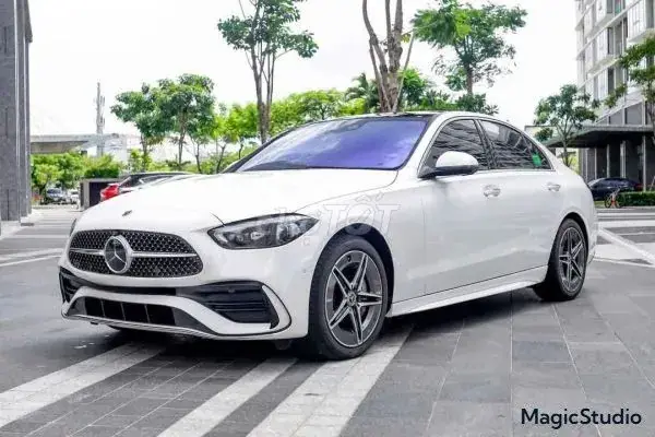 Mercedes-Benz C-Class 2025 photo 5