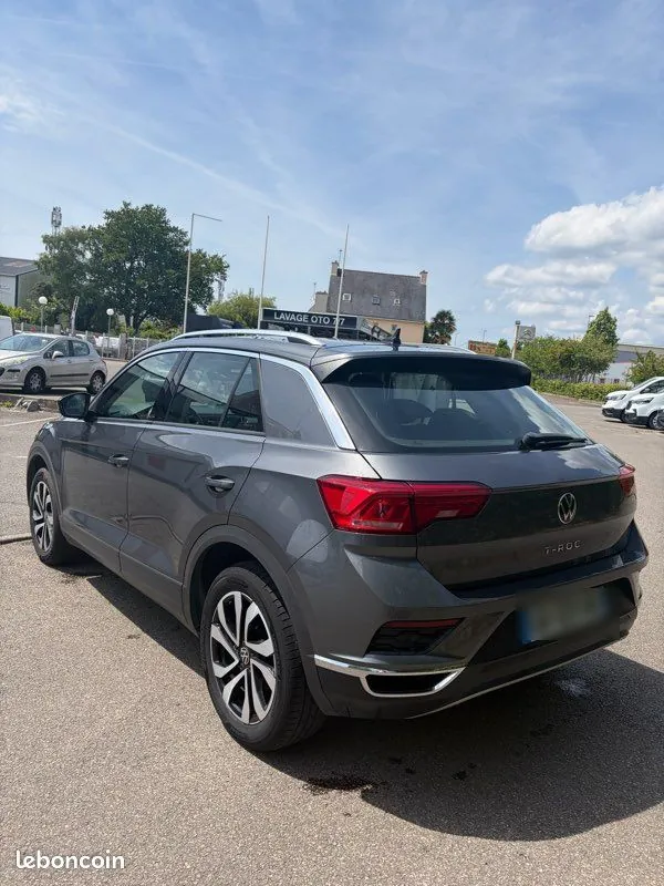 Volkswagen T-Roc 2021 photo 2