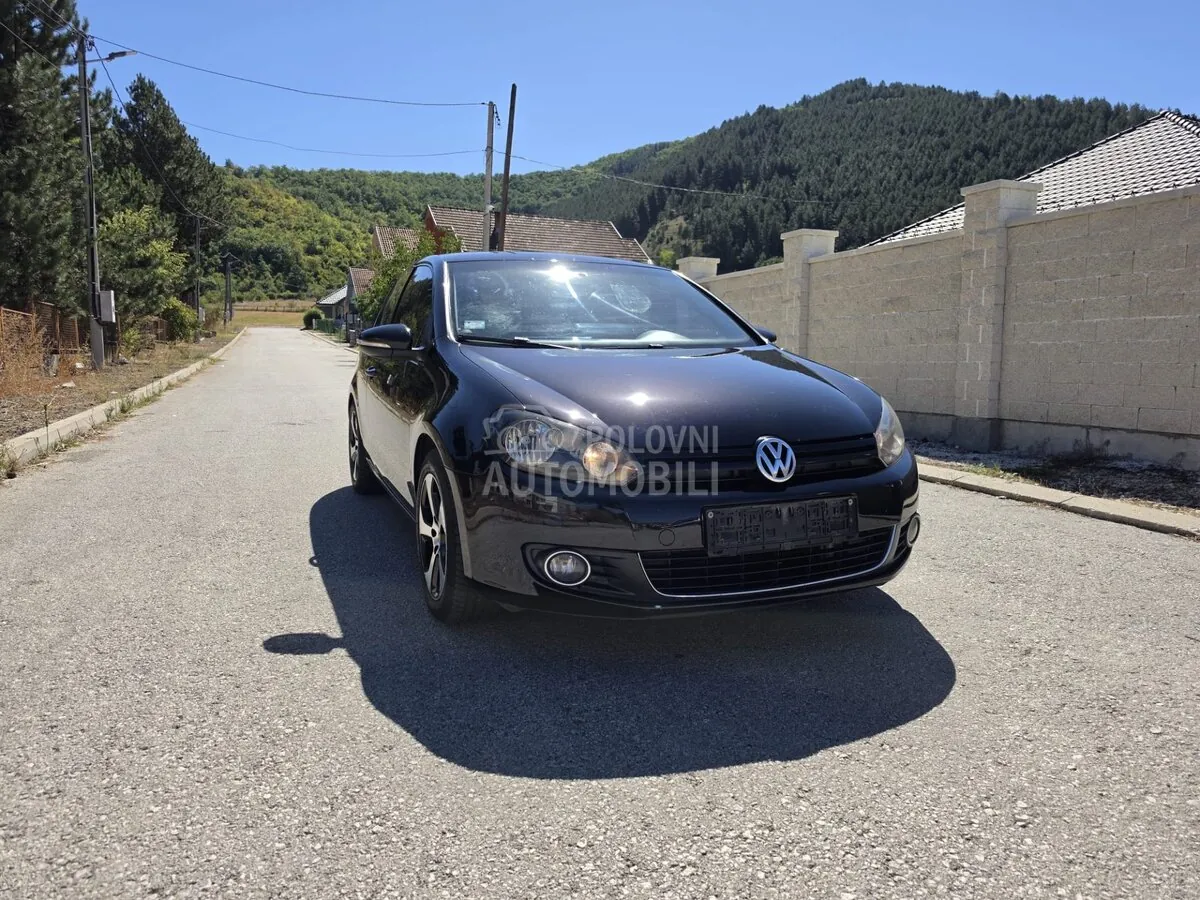 Volkswagen Golf 2010 photo 4