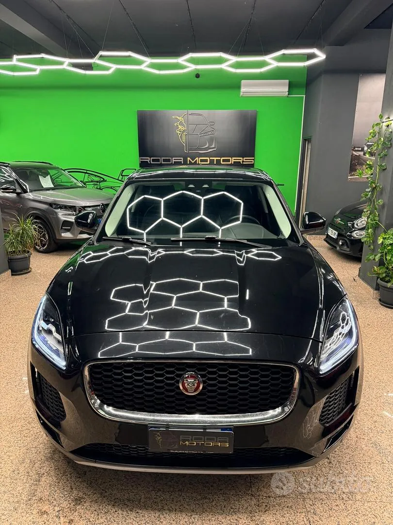 Jaguar E-Pace 2019 photo 2