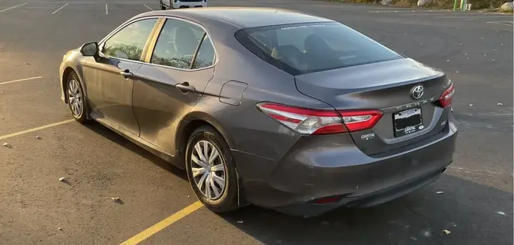 Toyota Camry 2019 photo 2