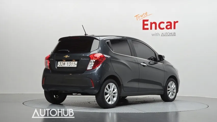Chevrolet Spark 2018 photo 2