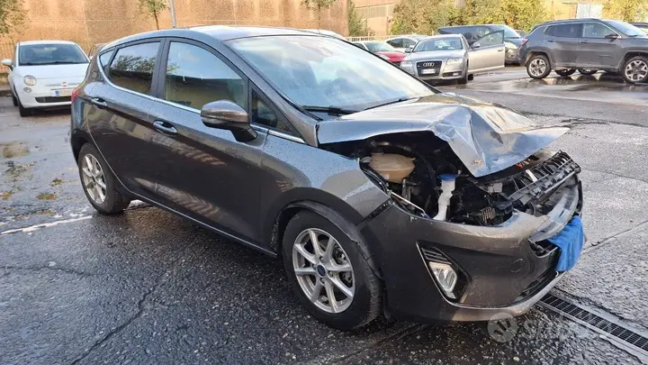 Ford Fiesta 2021 photo 2