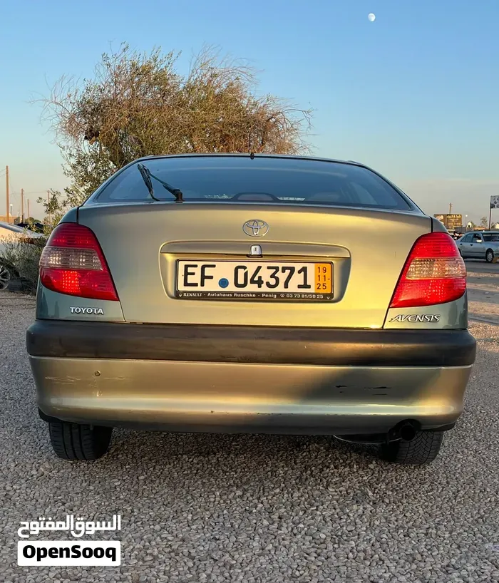 Toyota Avensis 2001 photo 4