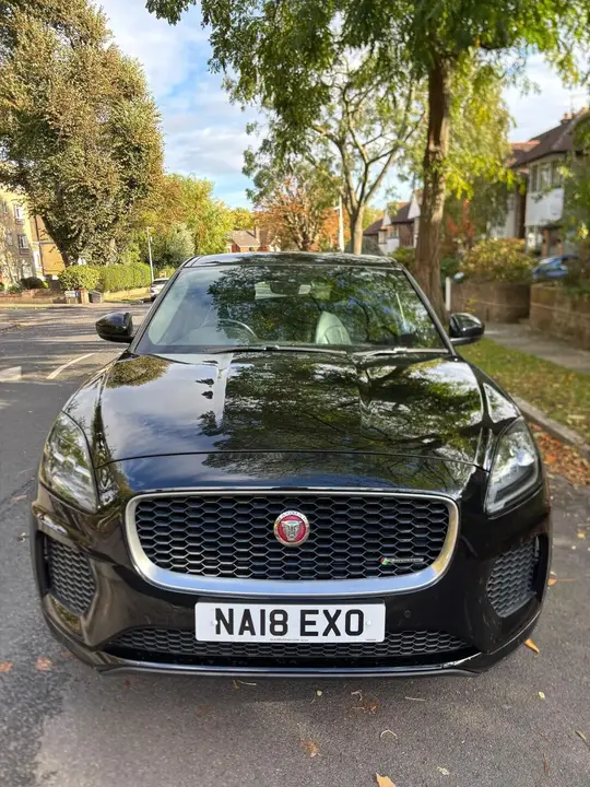 Jaguar E-Pace 2018 photo 4