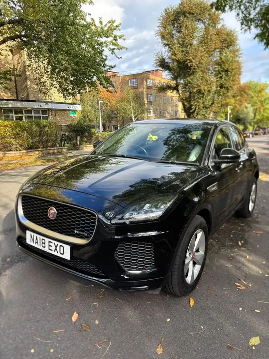 Jaguar E-Pace 2018 photo 2
