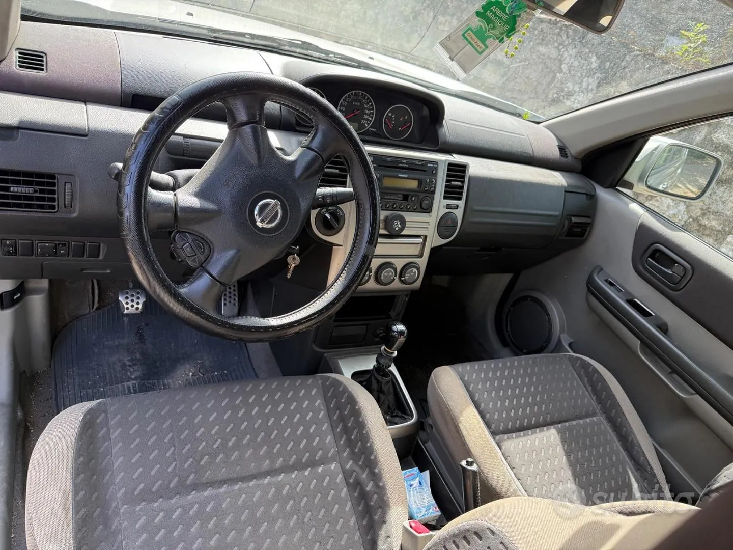 Nissan X-Trail 2004 photo 2