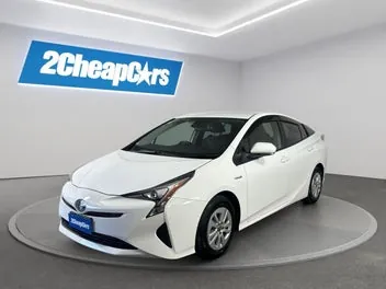 Toyota Prius 2017 photo 2