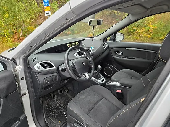 Renault Grand Scenic Iii 2010 photo 3