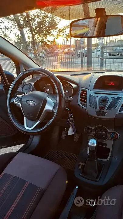 Ford Fiesta 2009 photo 3