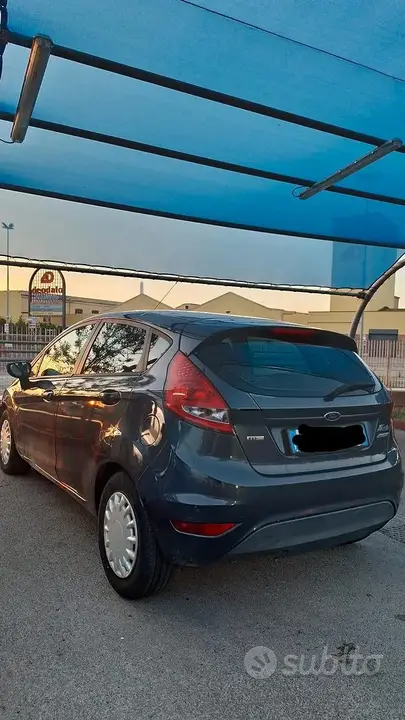 Ford Fiesta 2009 photo 2