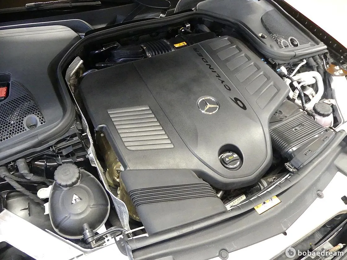 Mercedes-Benz E-Class 2023 photo 5