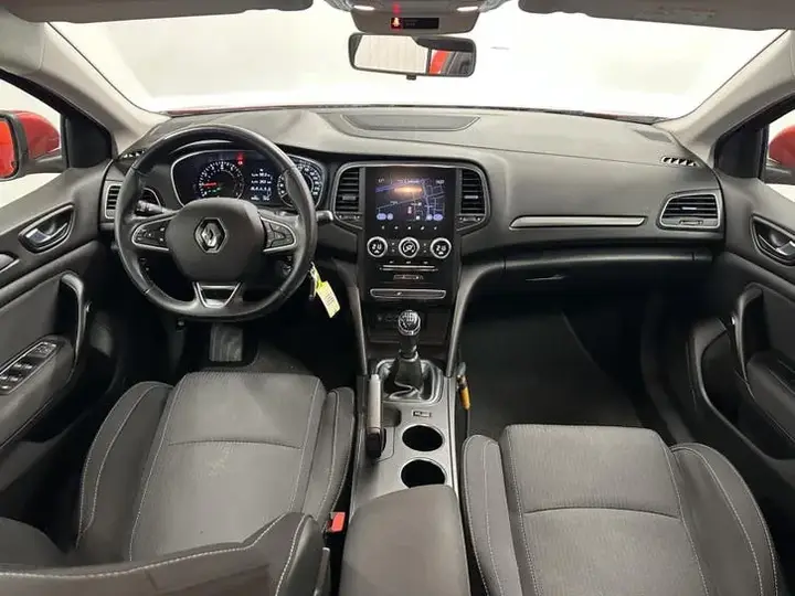 Renault Megane Estate 2022 photo 2