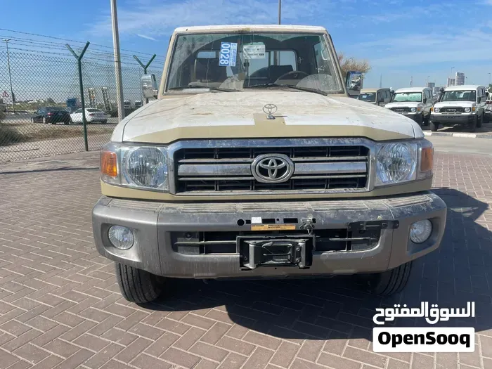 Toyota Land Cruiser 2009 photo 3