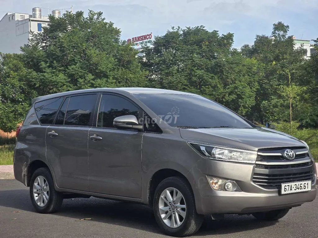 Toyota Innova 2019 photo 2