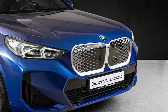 BMW Ix1 2025 photo 2
