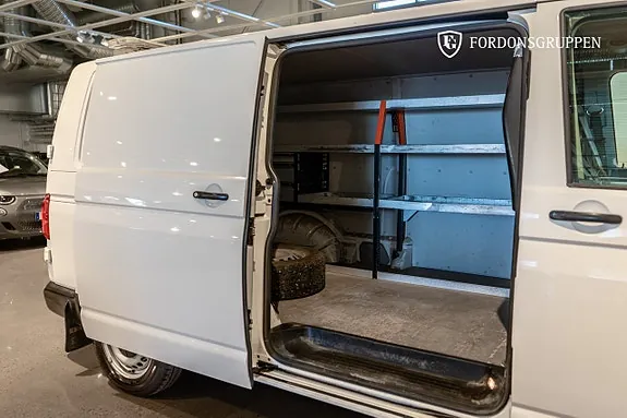 Volkswagen Transporter 2018 photo 4