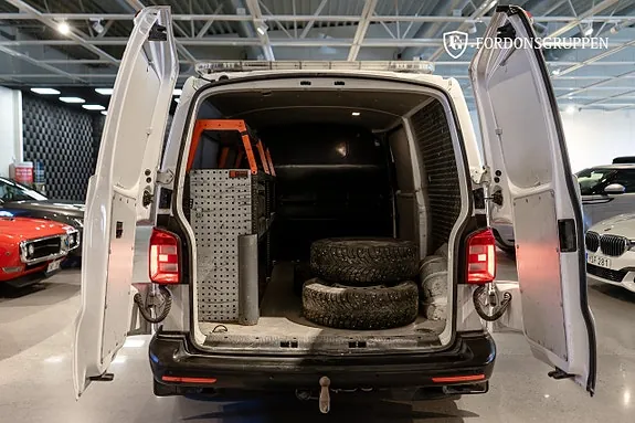 Volkswagen Transporter 2018 photo 3