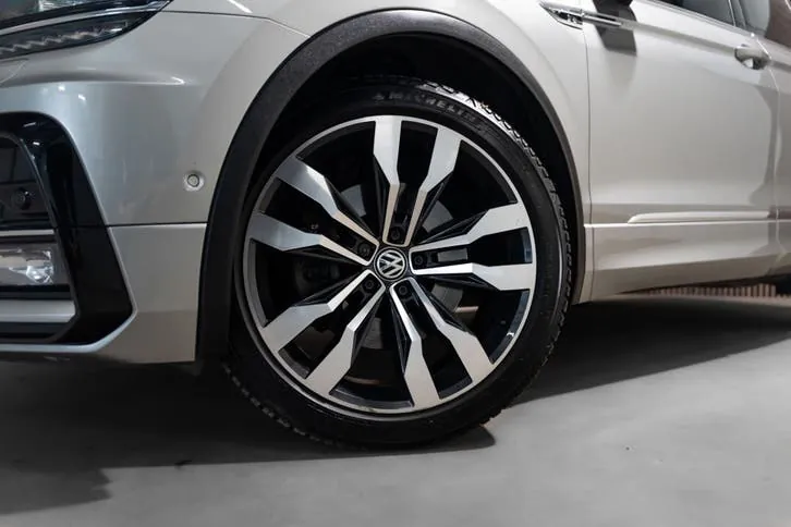 Volkswagen Tiguan 2019 photo 2