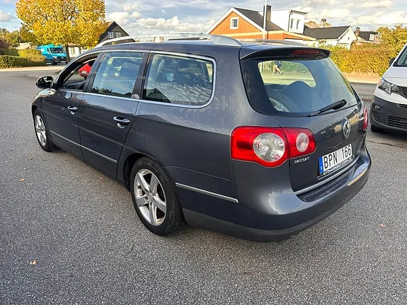 Volkswagen Passat 2010 photo 4