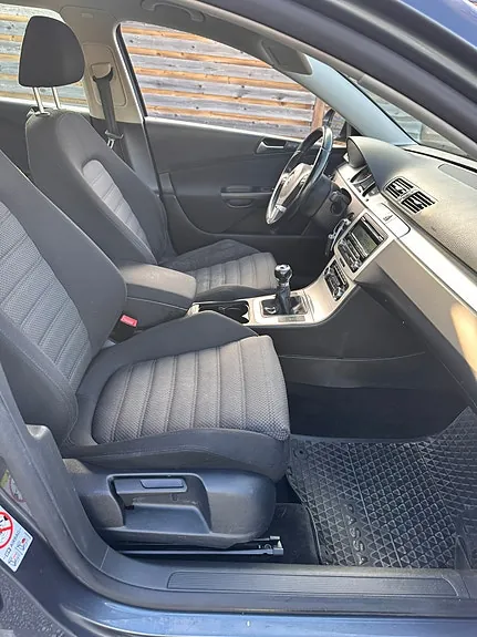 Volkswagen Passat 2010 photo 5