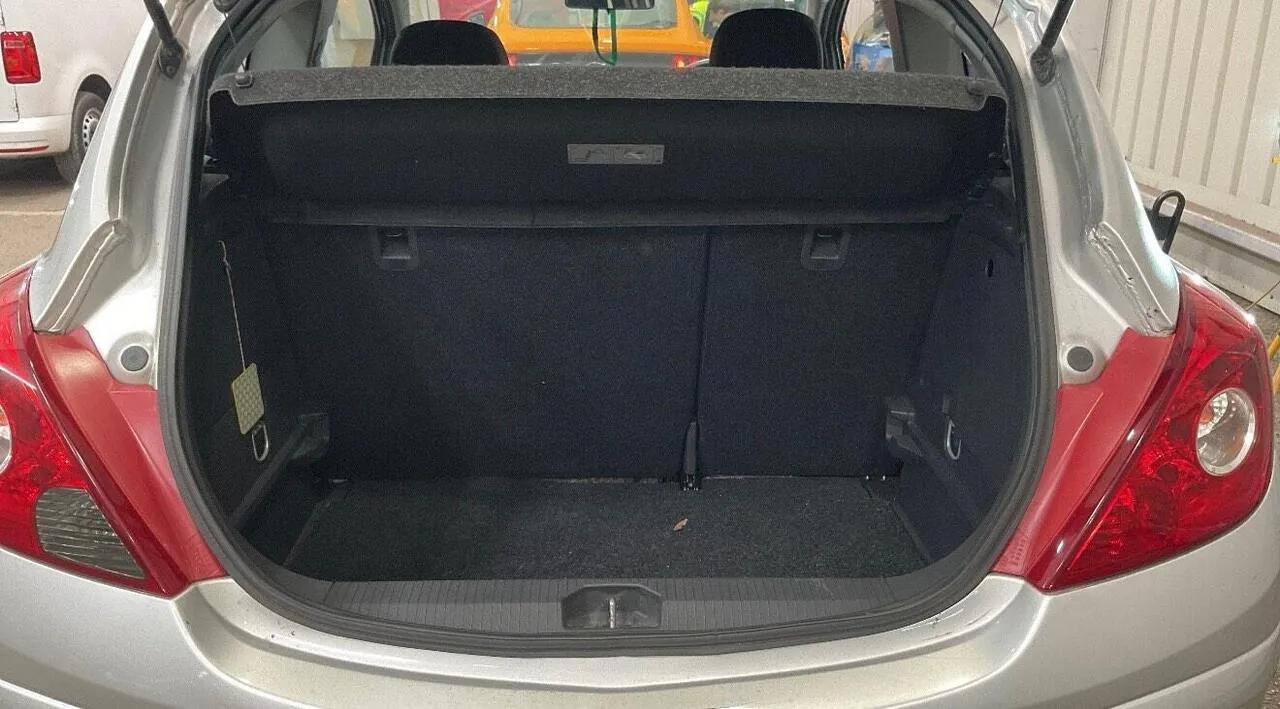 Vauxhall Corsa 2008 photo 3