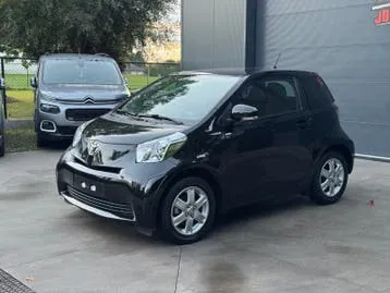 Toyota Iq 2011 photo 2