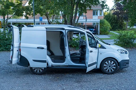 Ford Transit Courier 2016 photo 5