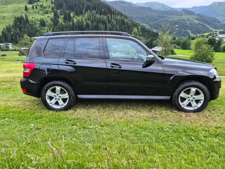 Mercedes-Benz Glk Class 2010 photo 3