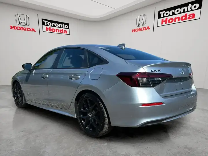 Honda Civic 2026 photo 5