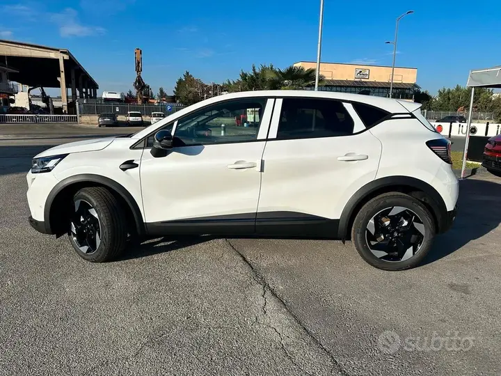 Renault Captur 2026 photo 2