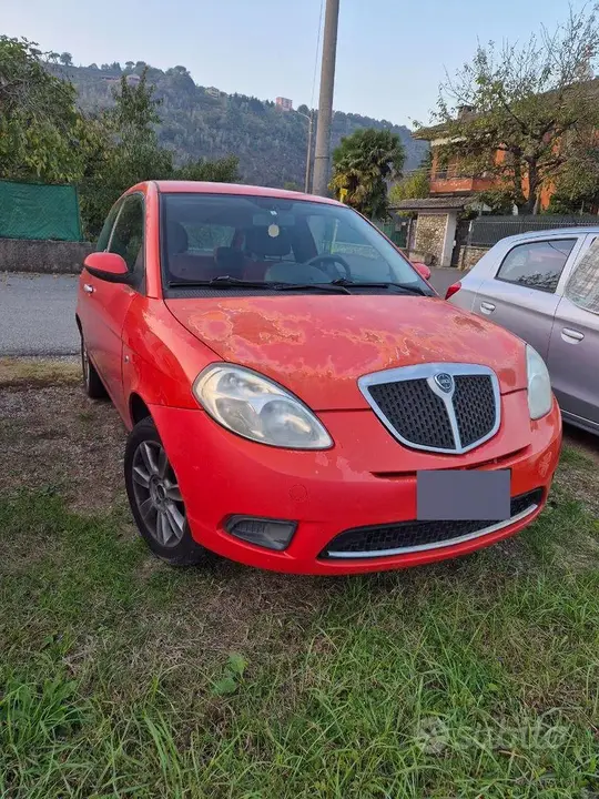 Lancia Ypsilon
