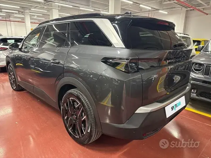Peugeot 5008 2025 photo 3