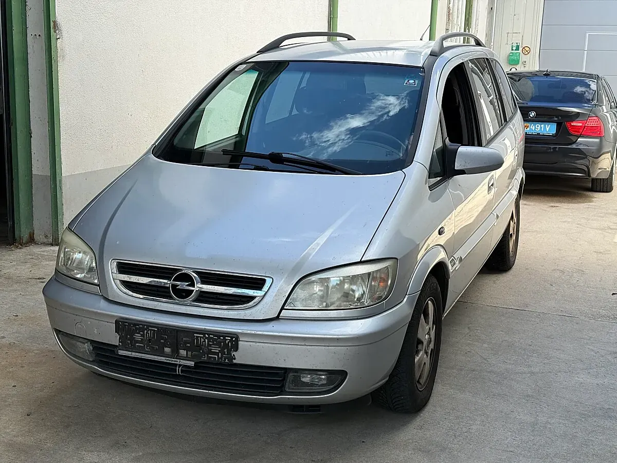 Opel Zafira 2005 photo 2