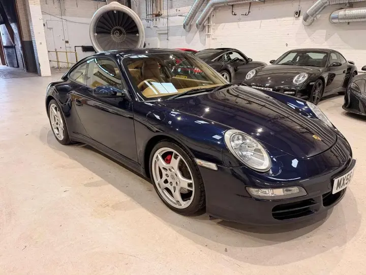 Porsche 911 2006 photo 2