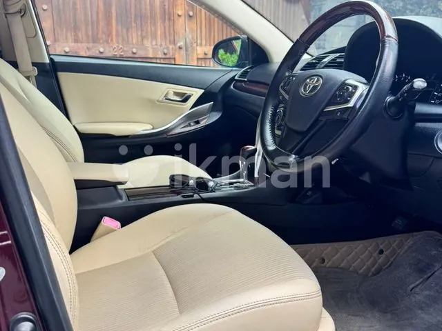 Toyota Premio 2019 photo 3