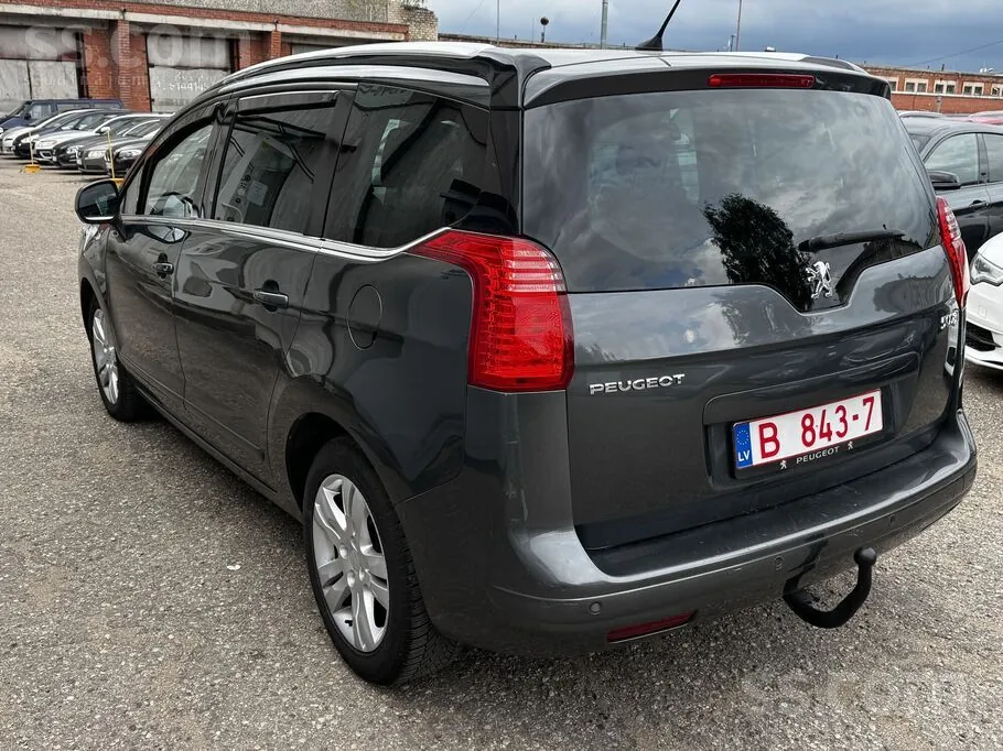 Peugeot 5008 2013 photo 4