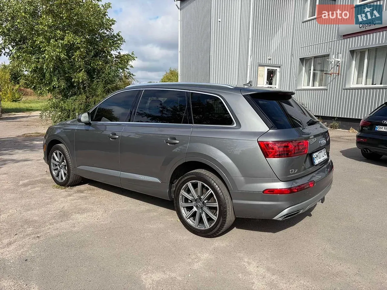 Audi Q7 2017 photo 2