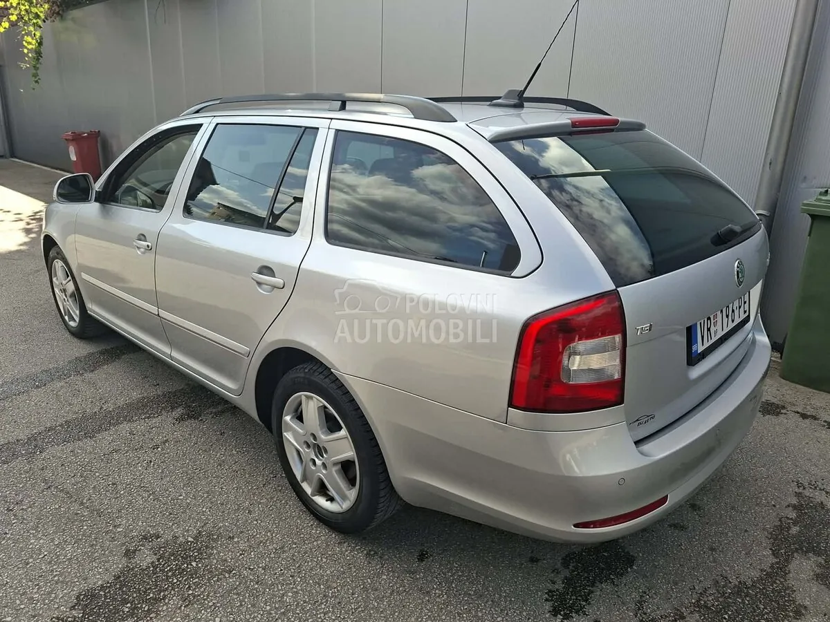 Skoda Octavia 2010 photo 3