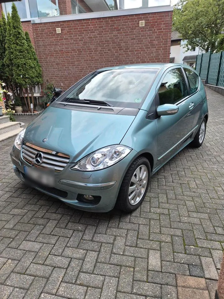 Mercedes-Benz A 200