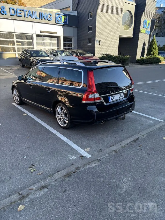 Volvo V70 2015 photo 2