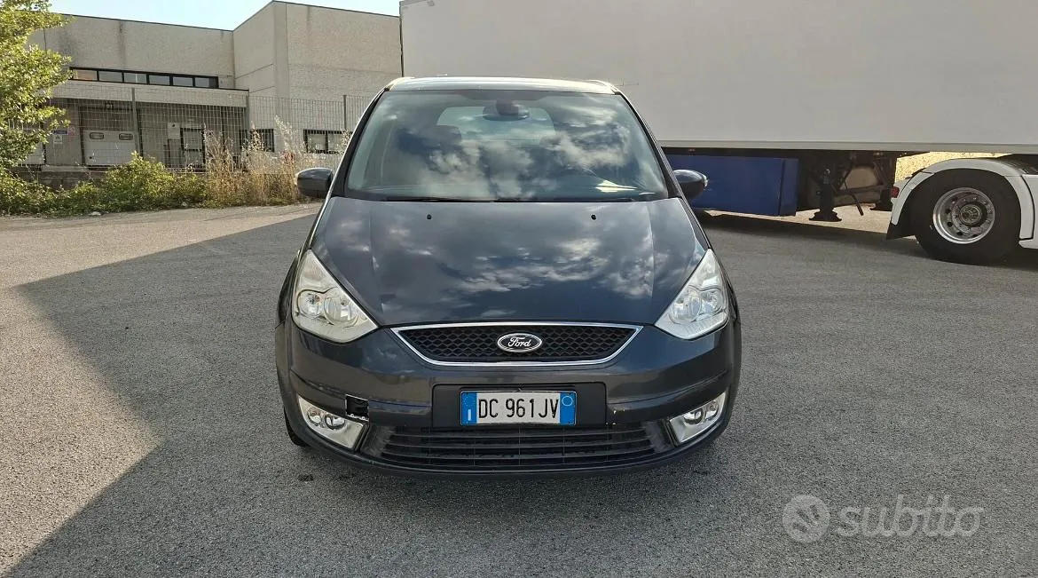 Ford Galaxy 2009 photo 3